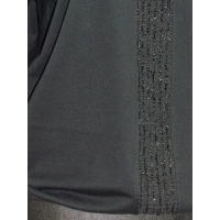 Bluzka Camea czarna z błyszczącym panelem - styl Oversize